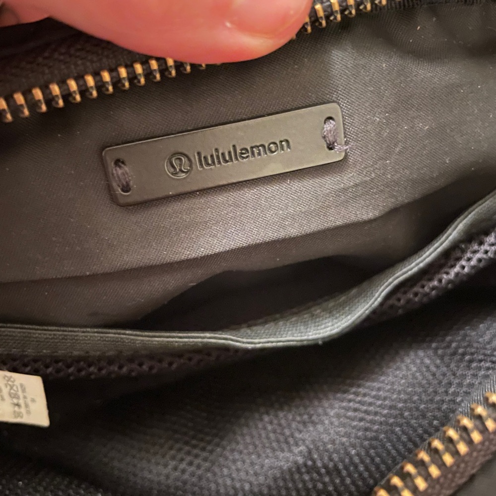 Lululemon Everywhere Belt Bag, 1L - Picture 6 of 8
